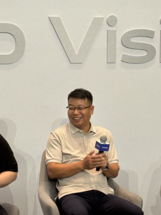 巨龙配资 vivo执行副总裁胡柏山：vivo vision价格有望低于1万元